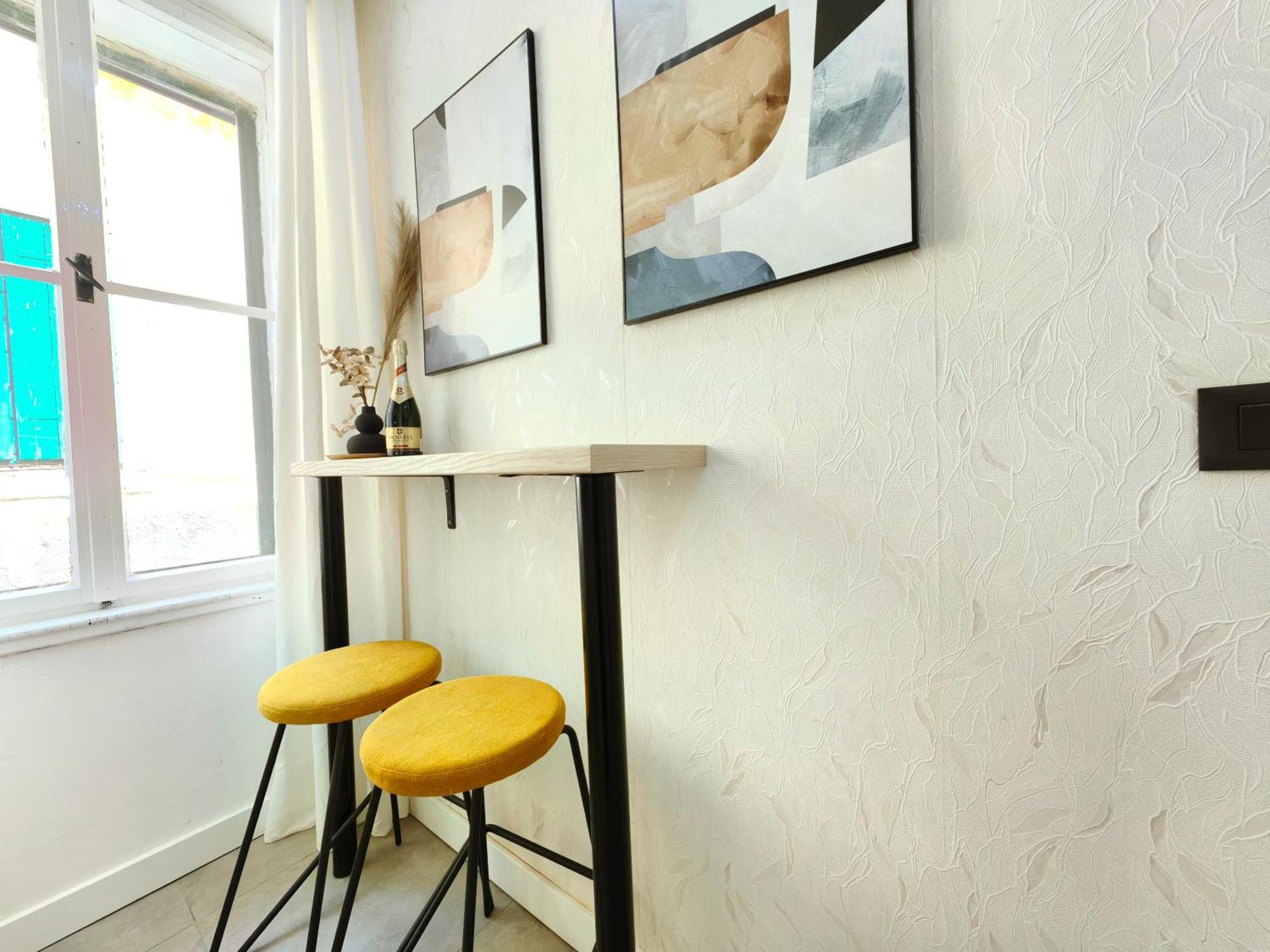 & Fjok Apartment *